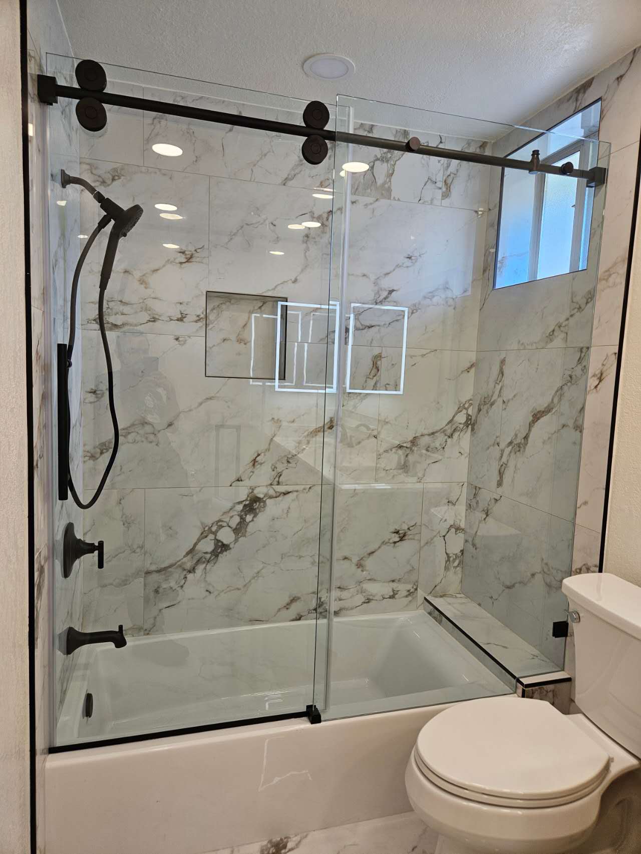 RADIANCE - TUB - MATTE BLACK